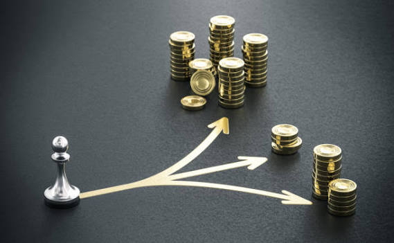 Why Investors Freeze at the Finish Line Investor frozen at the finish line — a single pawn facing multiple golden arrows leading to different outcomes, illustrating property decision paralysis.