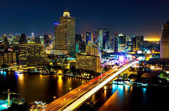 Bangkok CBD at night. A 24-hour income base.